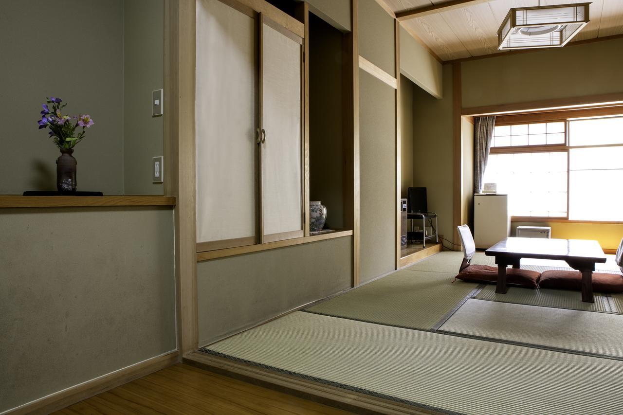 Ryokan Warabino Takayama  Exterior foto